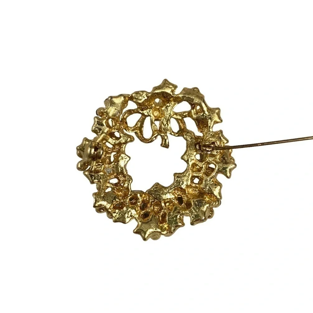 Christmas Wreath Green Red Gold​​​ Brroch